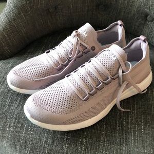 Brand New Men’s APL Techloom Breeze Size: 9.5